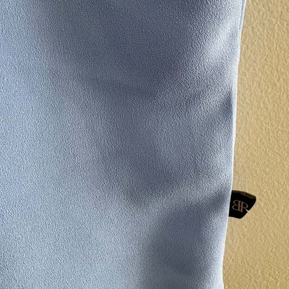 Banana Republic Women's Blue V-Neck Cap Sleeve Front Pleat Blouse Size Large - Picture 3 of 4